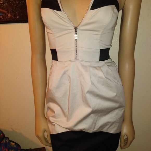 H&M Dresses & Skirts - Beige and black H&M dress, size 2
